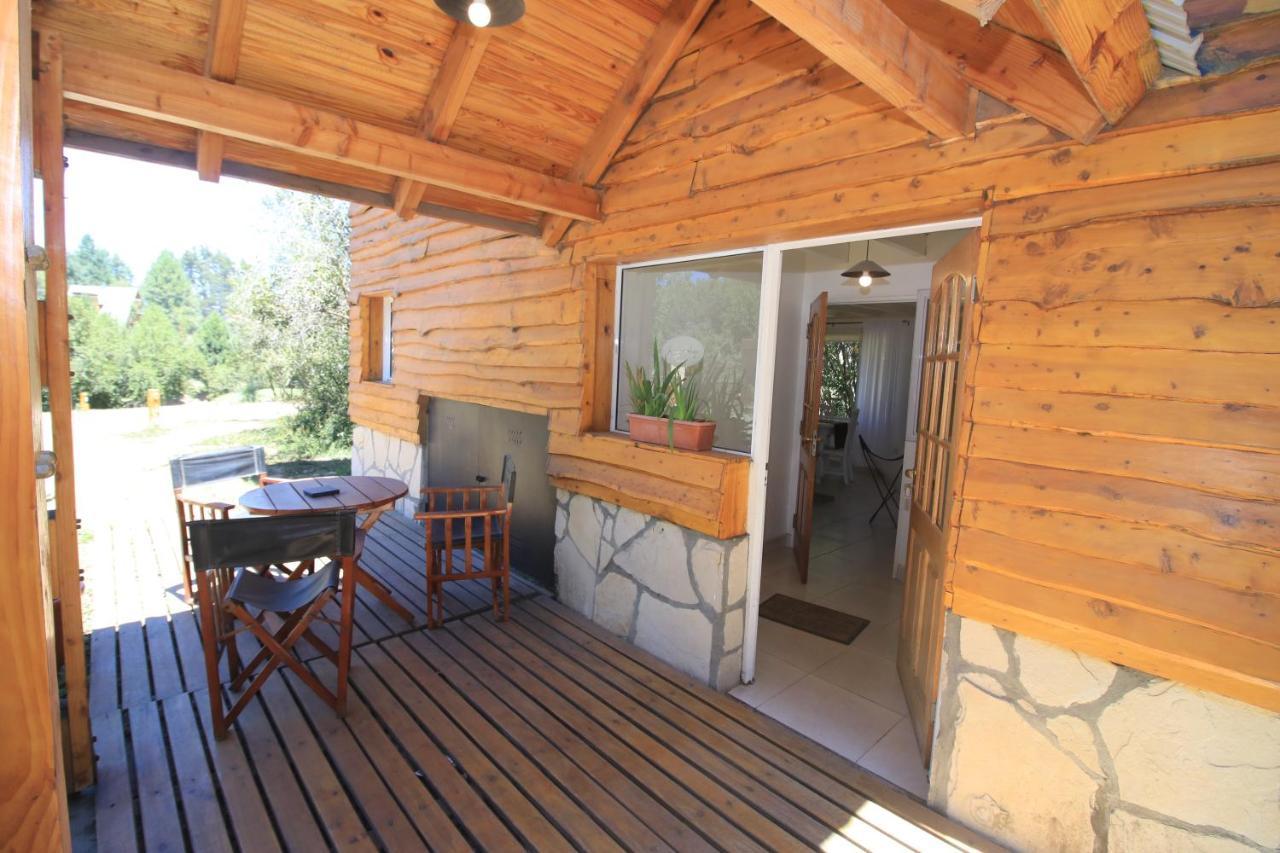 Posada La Escondida Villa Pehuenia Bagian luar foto