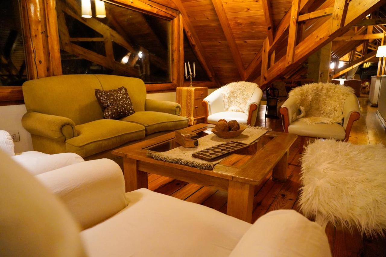 Posada La Escondida Villa Pehuenia Bagian luar foto